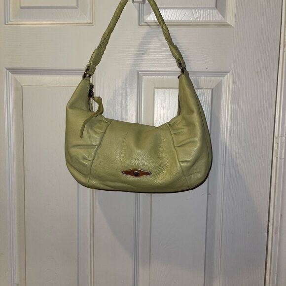 Elliott Lucca Leather mint green shoulder bag with antique tone hardwares - Picture 2 of 15
